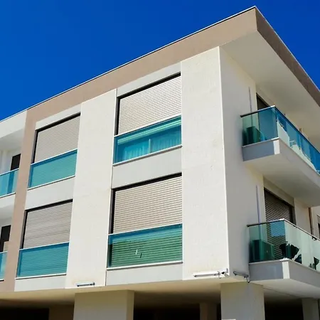 Eleven Apartment *
